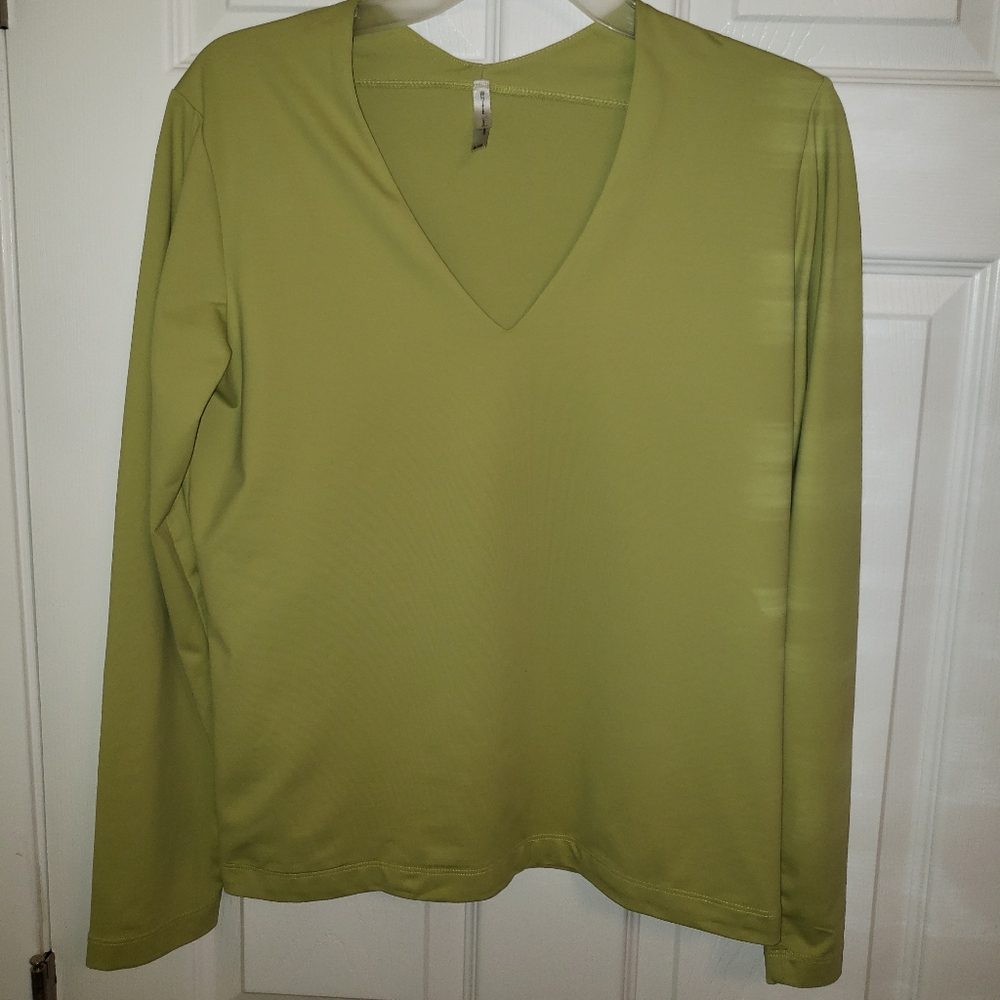 White Stag apple-green V neck top, size 8/10